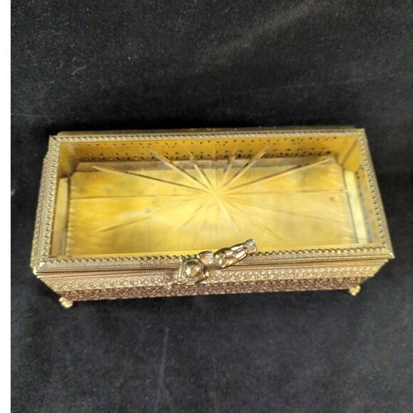 Vintage Gold Filigree Casket Jewelry Box Etched Starburst Hinged Lid Cherub - Picture 3 of 11